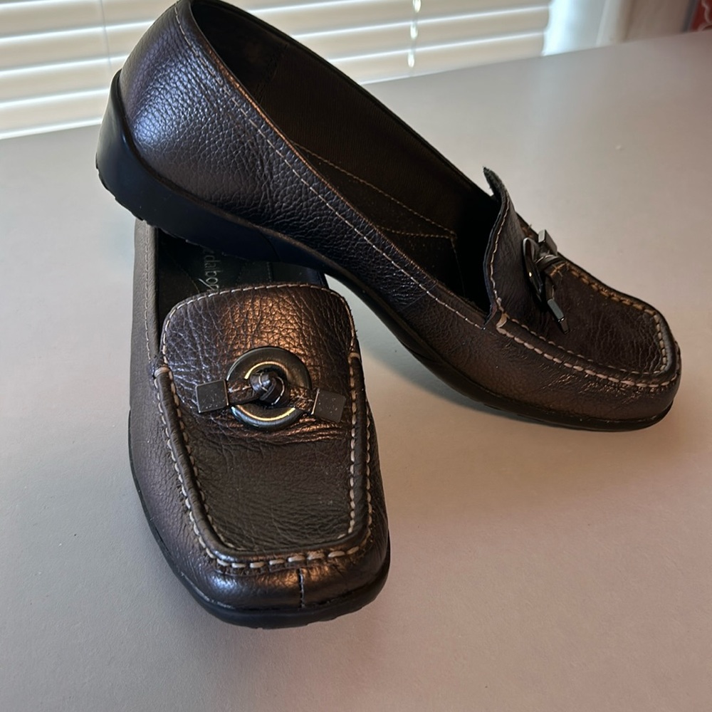 Women’s shoes